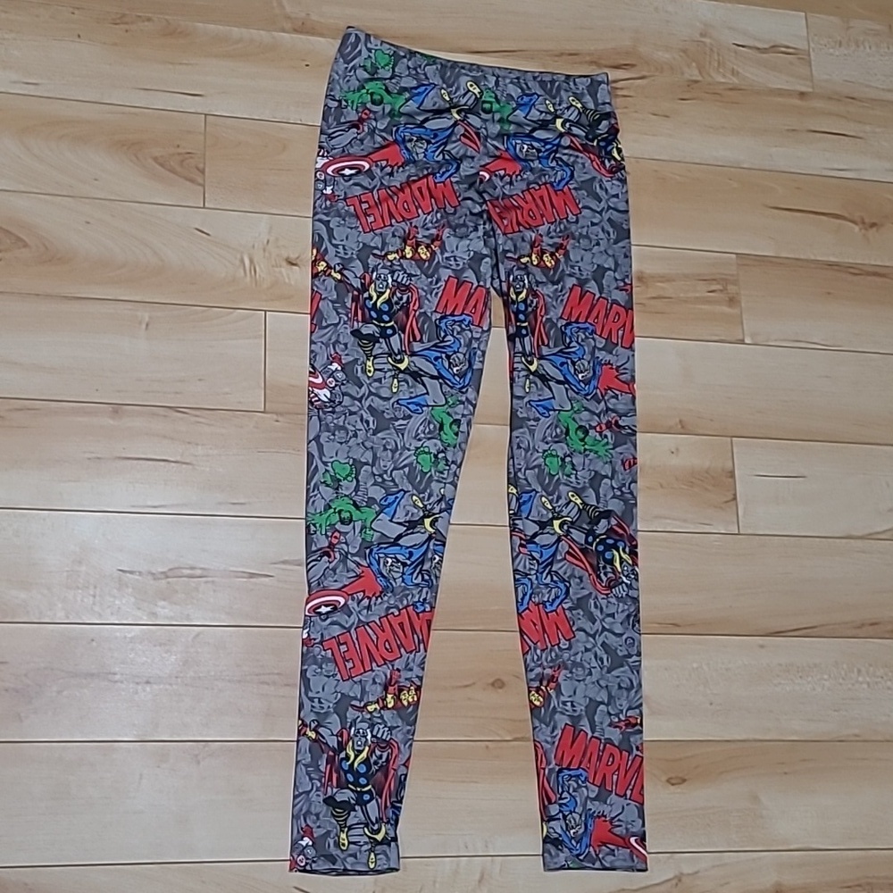 Women's medium Mighty Fine Marvel leggings